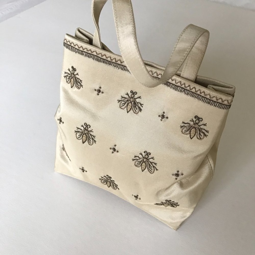 Special Occassion Beautiful Metallic Embroidered Handbag